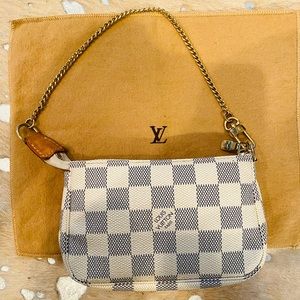 Authentic Louis Vuitton mini Pouchette